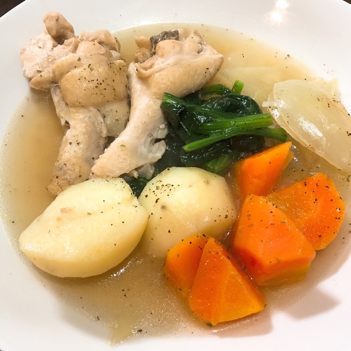 鶏の出汁がおいしい!手羽元のポトフ